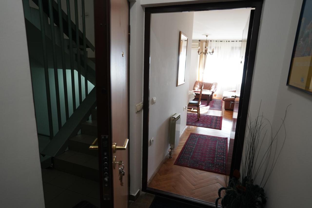 Rajana , Beograd - Hram Svetog Save Apartment ภายนอก รูปภาพ
